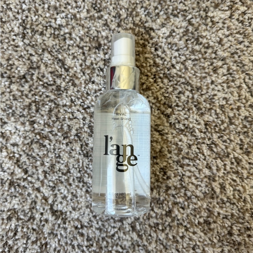 L’ange heat shield spray.